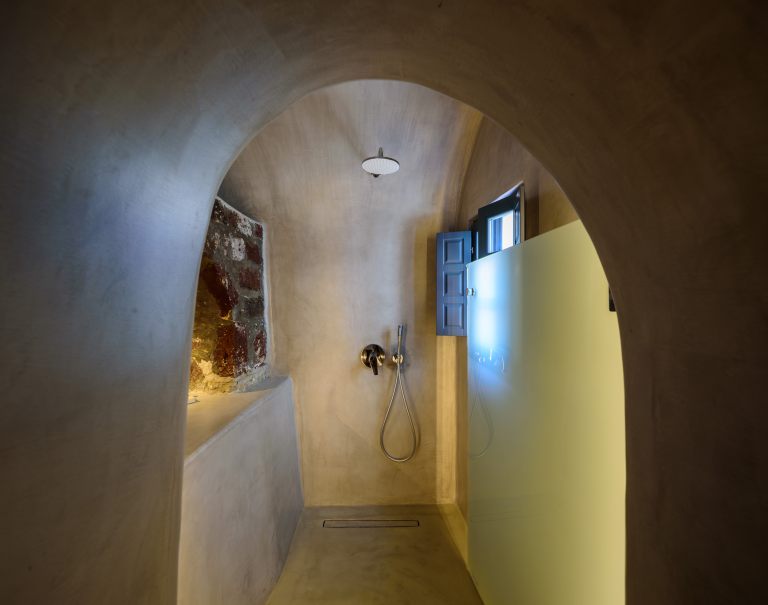 NostosOiaSantorini2025_SignatureCaveSuite_105_Booking