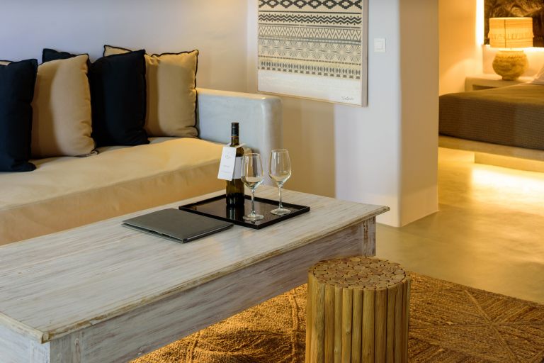 NostosOiaSantorini2025_SignatureCaveSuite_164_Booking
