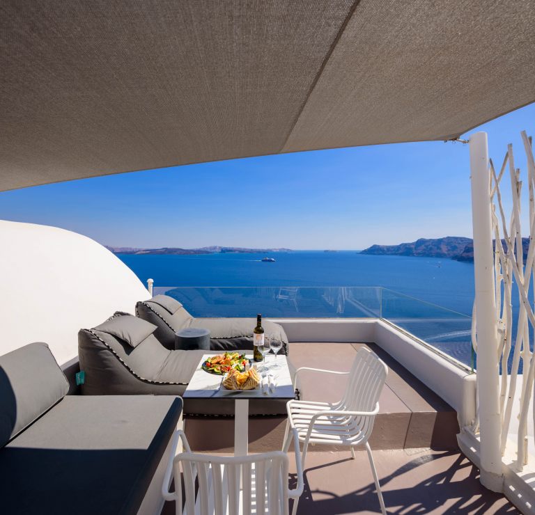 NostosOiaSantorini2025_SignatureCaveSuite_18_Booking