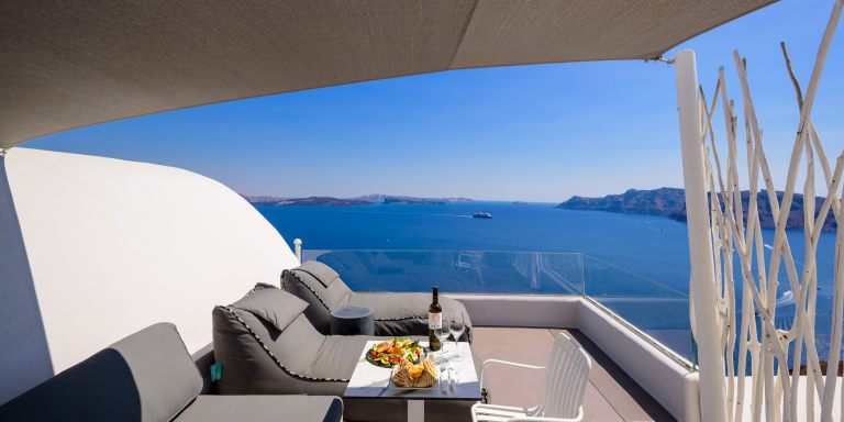 NostosOiaSantorini2025_SignatureCaveSuite_21_Booking