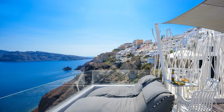 NostosOiaSantorini2025_SignatureCaveSuite_35_Booking