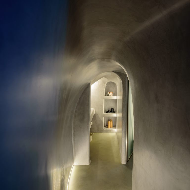 NostosOiaSantorini2025_SignatureCaveSuite_92_Booking