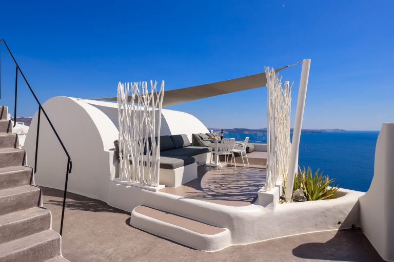 NostosOiaSantorini2025_SignatureCaveSuite_9_Booking